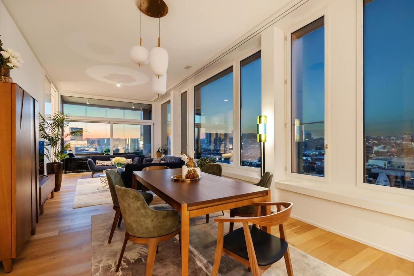 Apartmán Btqleadingluxurypenthouse&garage *