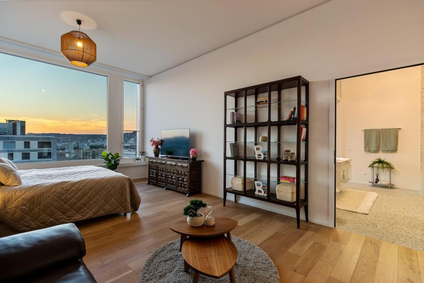 Btqleadingluxurypenthouse&garage Apartmán